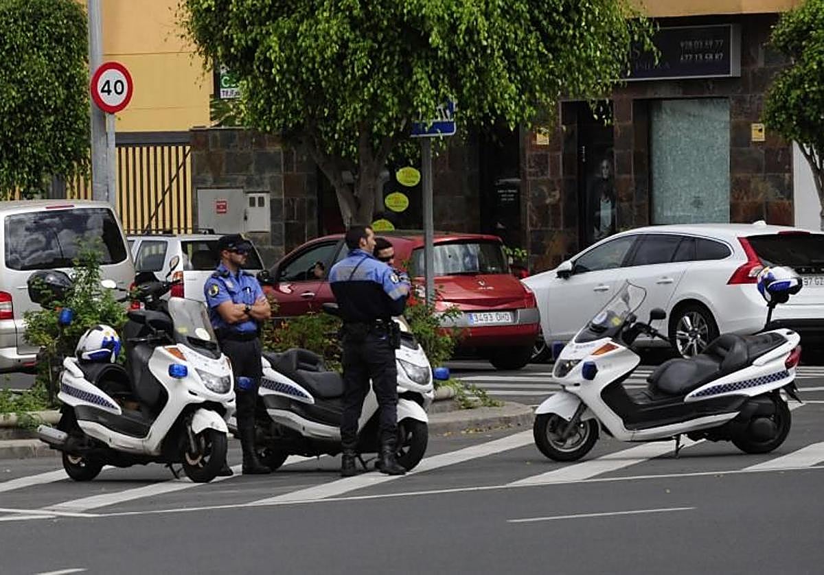 Unidades de la Policía Local de servicio en Las Palmas de Gran Canaria.
