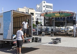 Proceso este jueves de montaje, en Ginory.