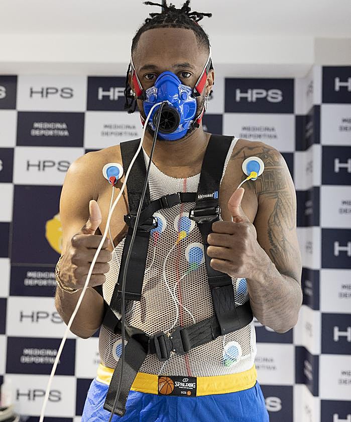 Imagen secundaria 2 - El Granca encara el primer reto de la pretemporada sin Brussino y Kuath