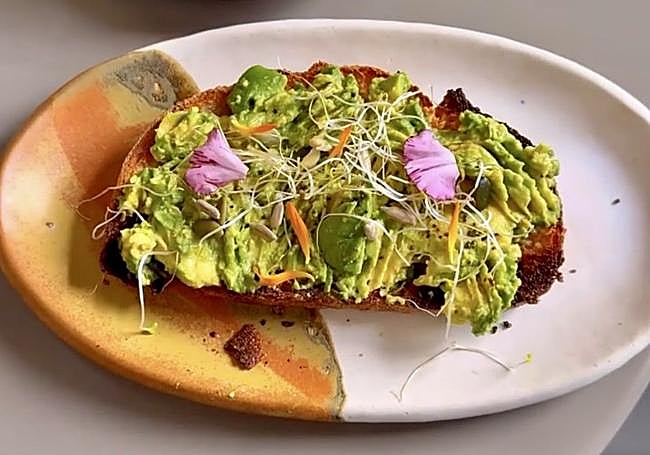Tosta de aguacate en Cuptural Coffee