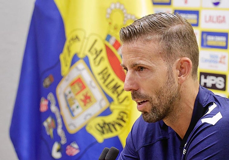 Luis García en rueda de prensa previa al encuentro del domingo.