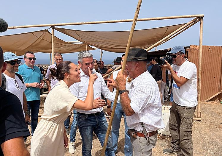 La consejera Jéssica de León acudió a la Apañada.