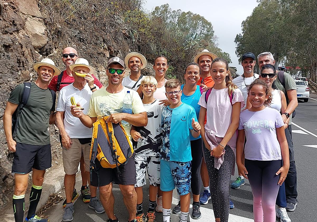 La familia Quevedo se reunió casi al completo para emprender la caminata
