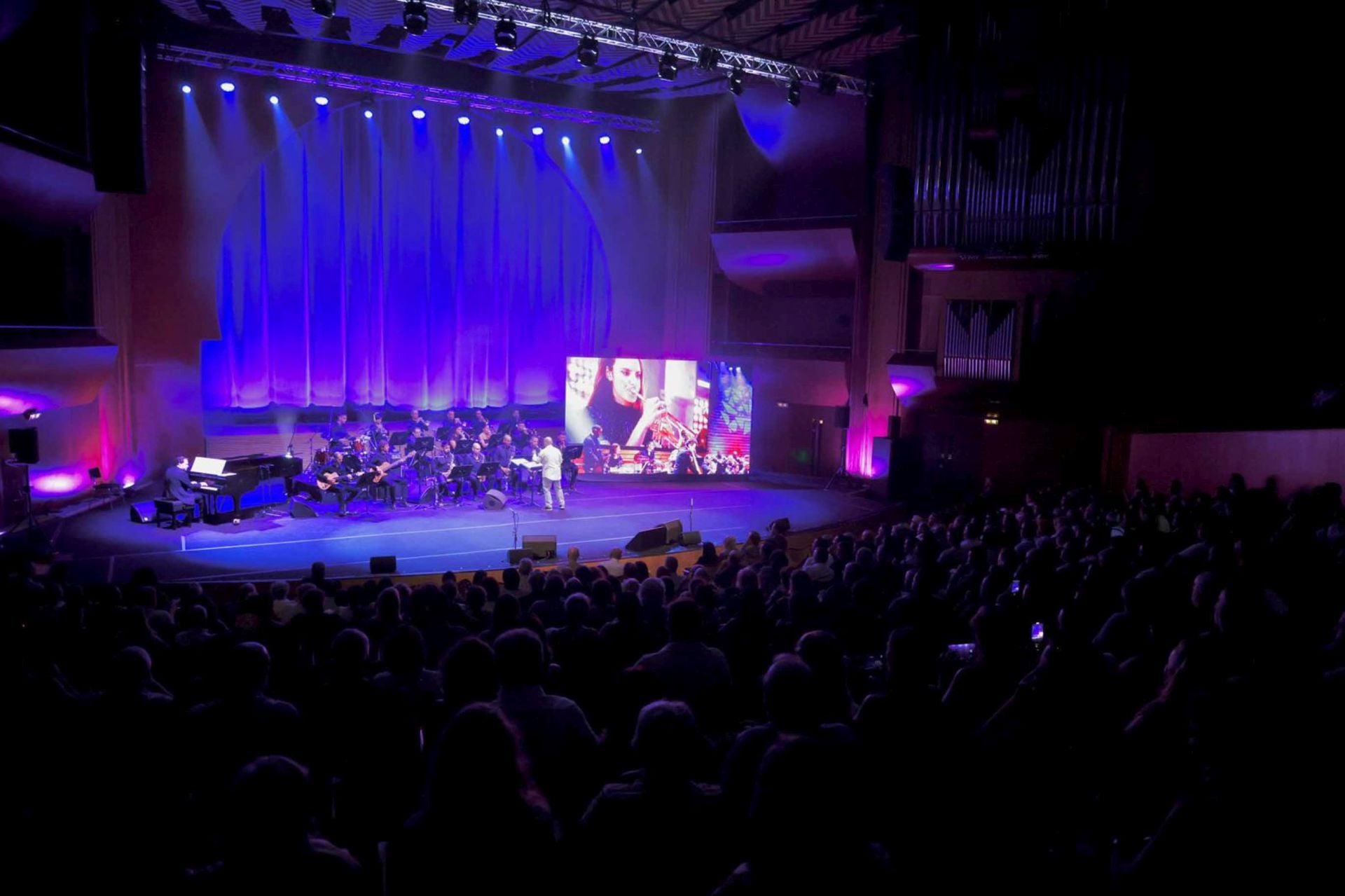 El telón se alza para la nueva temporada del Alfredo Kraus y el Pérez Galdós