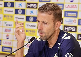 Luis García durante la rueda de prensa.