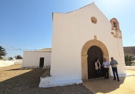Iglesia de Agua de Bueyes, con imagen mejorada.