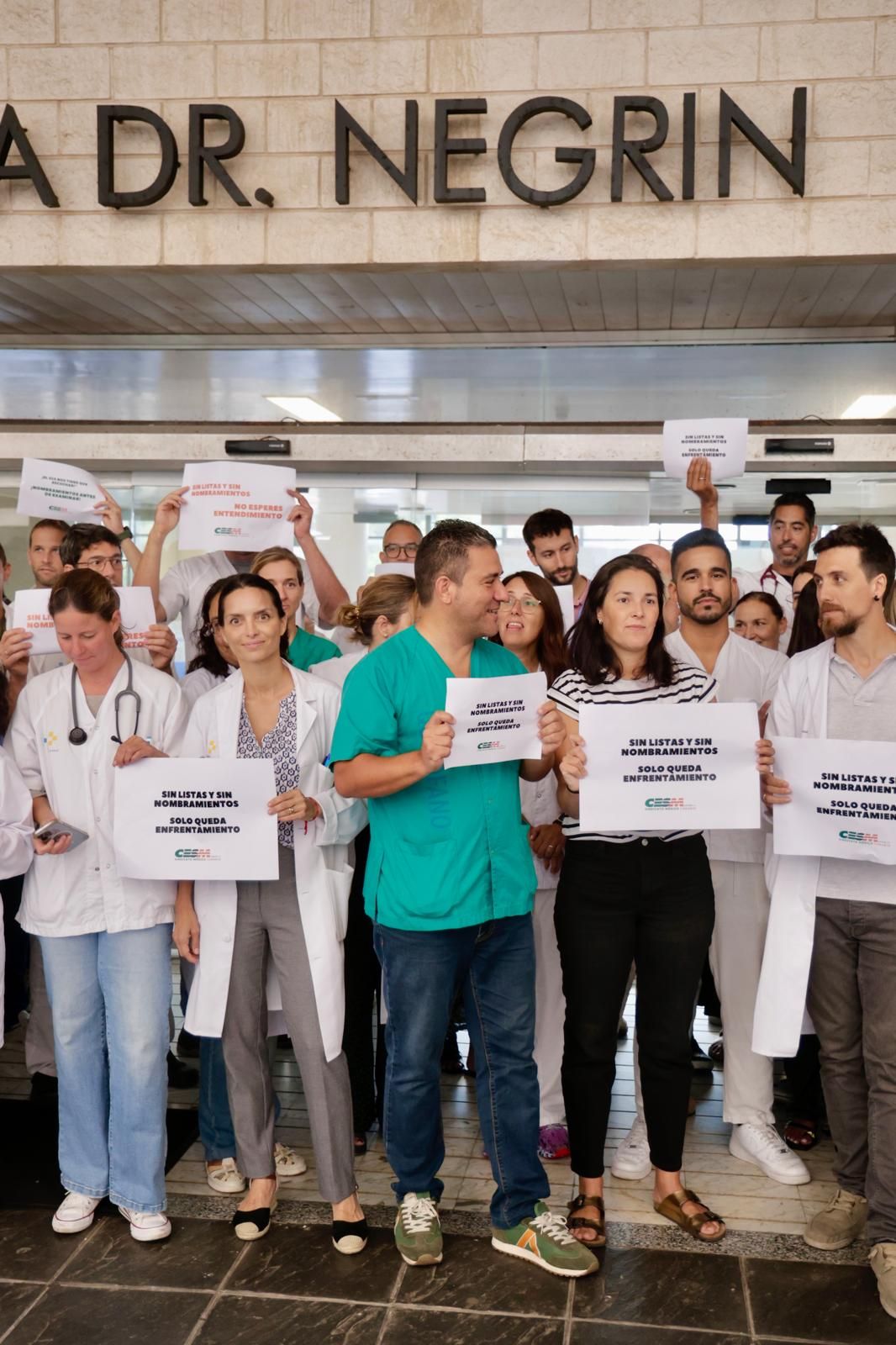 Los médicos protestan contra el SCS por las oposiciones