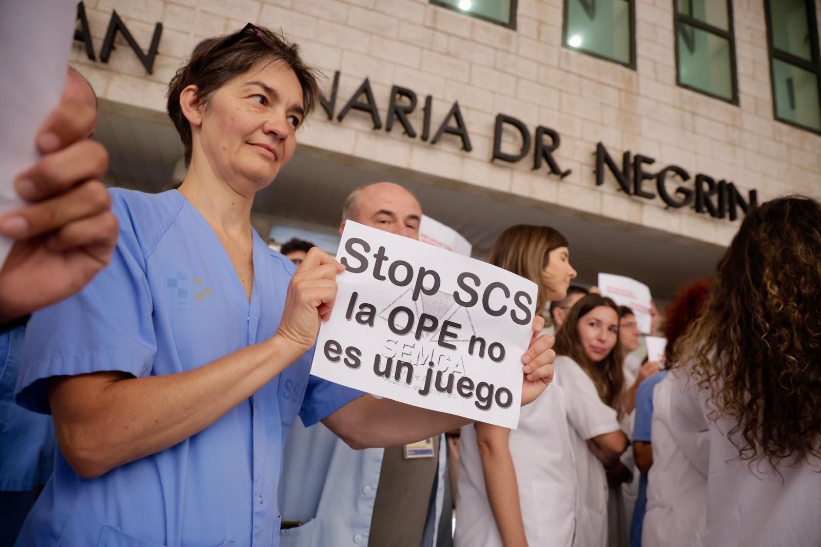Los médicos protestan contra el SCS por las oposiciones