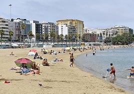 Imagen de archivo de la playa de Las Alcaravaneras.