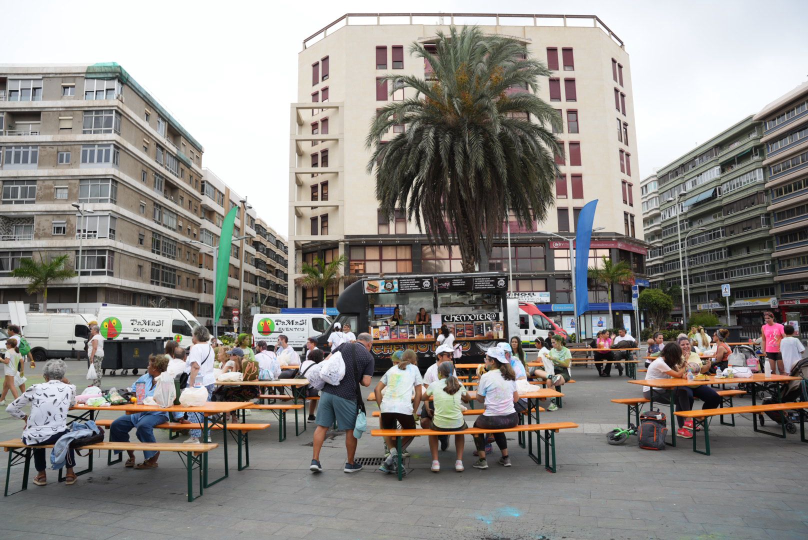 Un arcoíris de solidaridad en la Rainbow Familia Gran Canaria