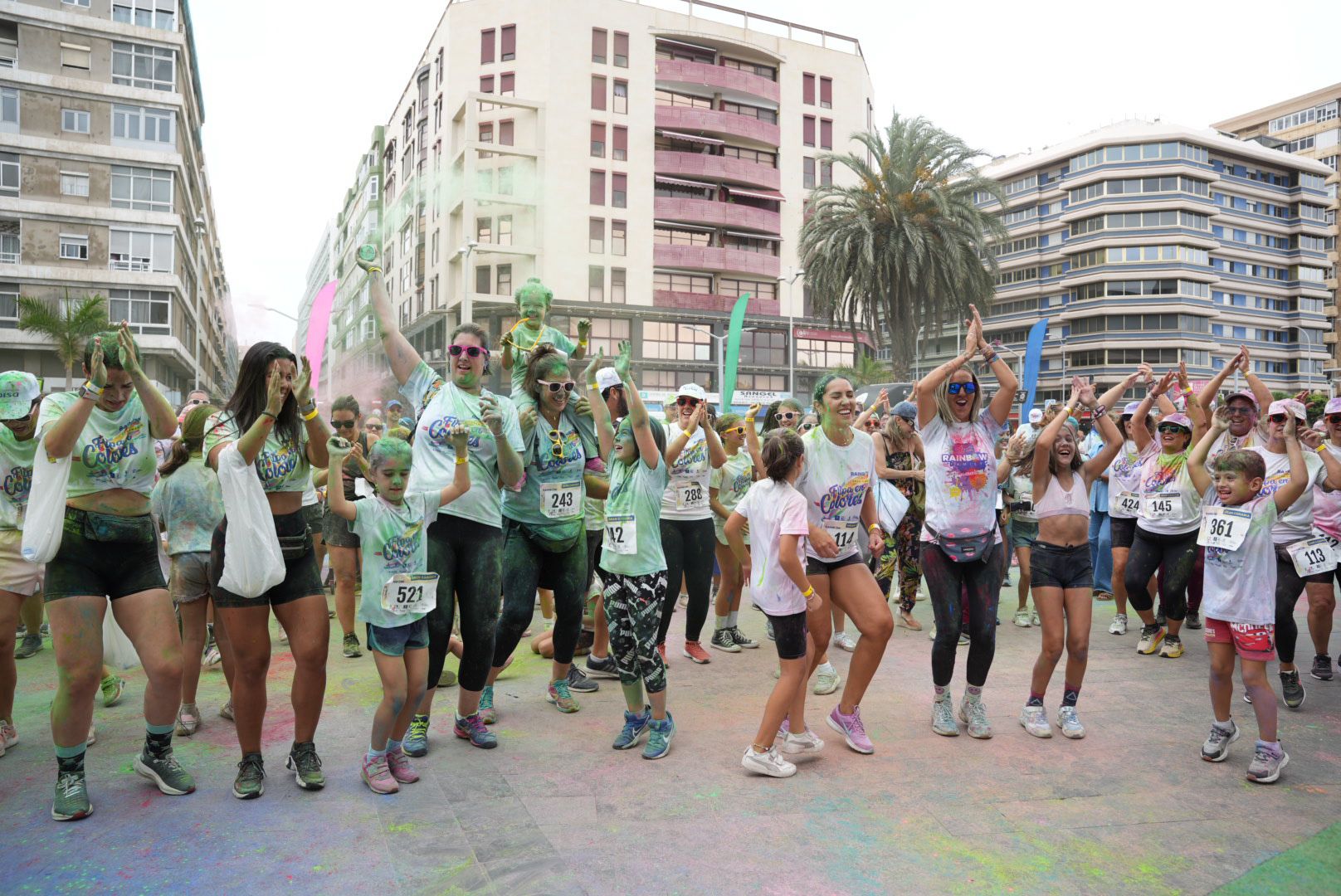 Un arcoíris de solidaridad en la Rainbow Familia Gran Canaria
