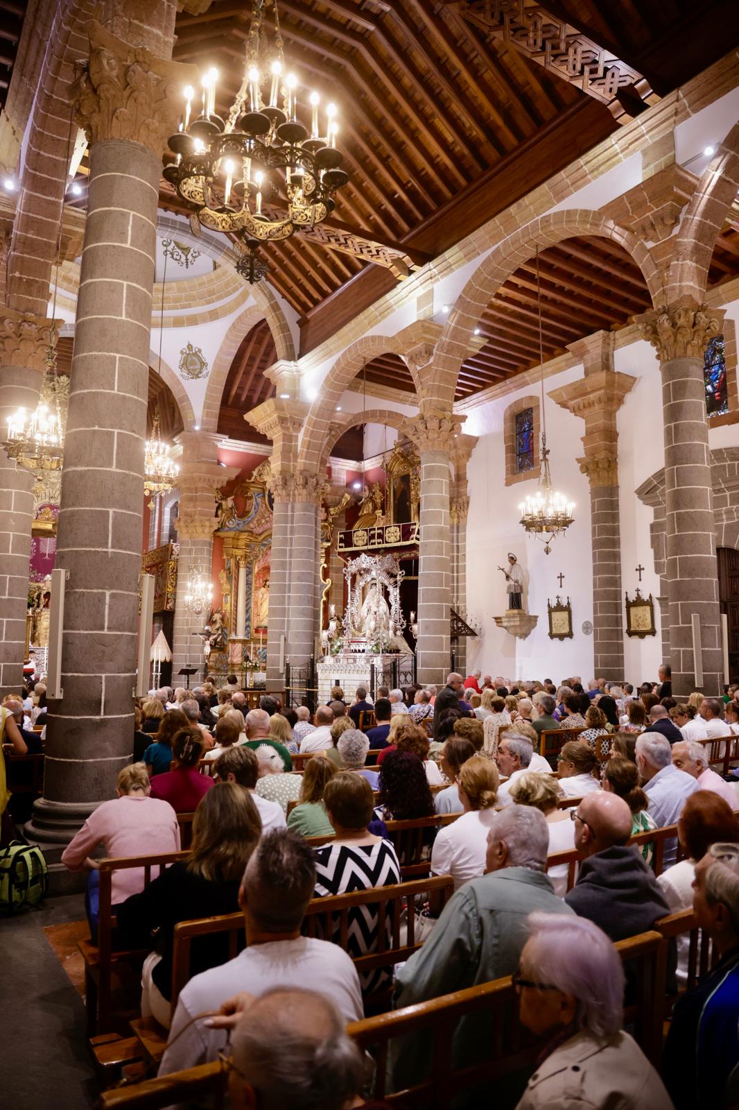 La procesión de Las Marías, en imágenes