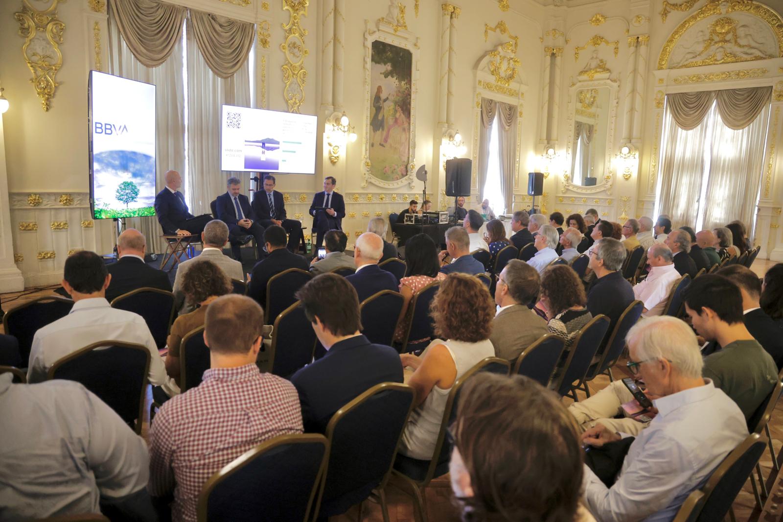 BBVA analiza cómo invertir en un nuevo entorno económico