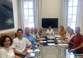 Mesa del Turismo de Arrecife, en la reunión para decidir los premios.