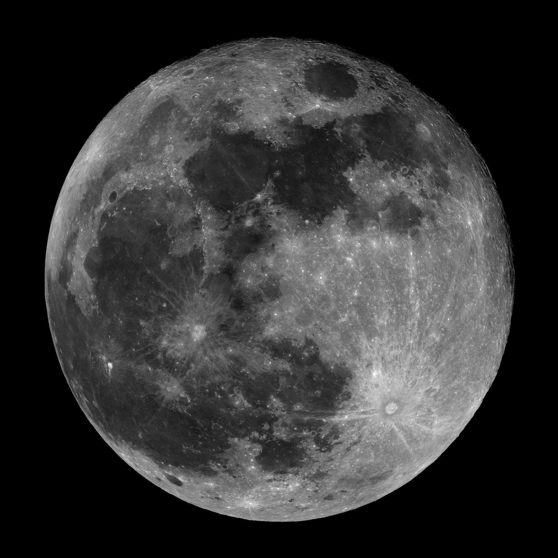 La luna llena en filtro.