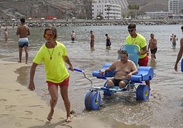 Demostración con la silla entregada.