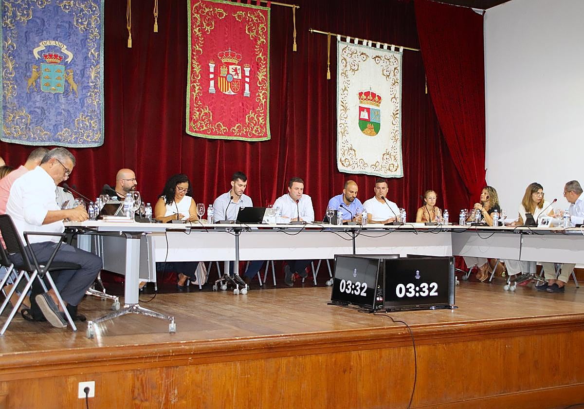 Pleno en Yaiza.