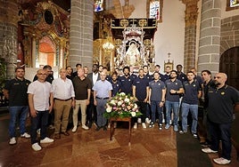 El CB Gran Canaria realiza su tradicional ofrenda floral a la Virgen del Pino