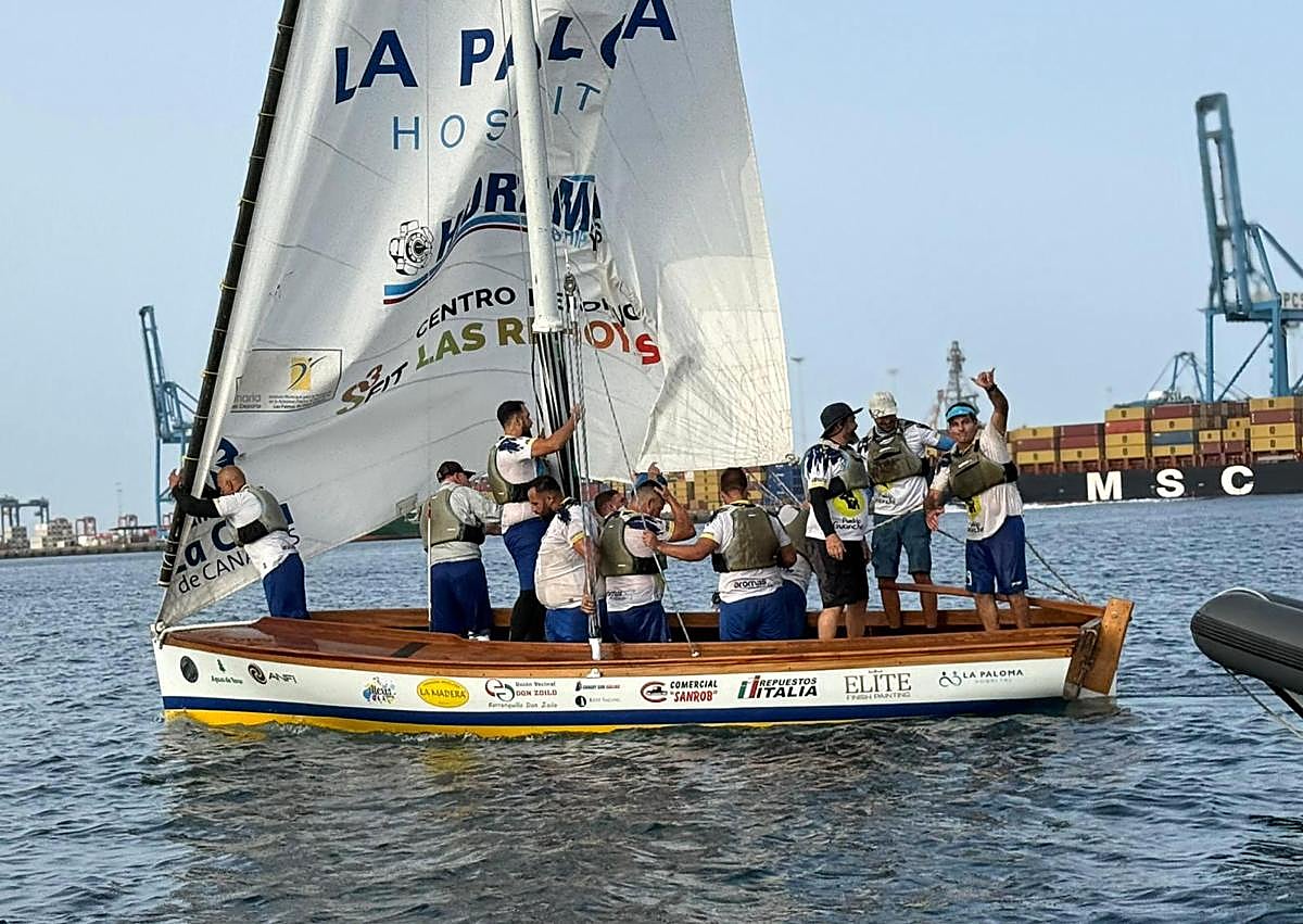 Imagen secundaria 1 - El Hospital La Paloma Pueblo Guanche conquista el Campeonato Aguas de Teror y logra el triplete de títulos en 2025