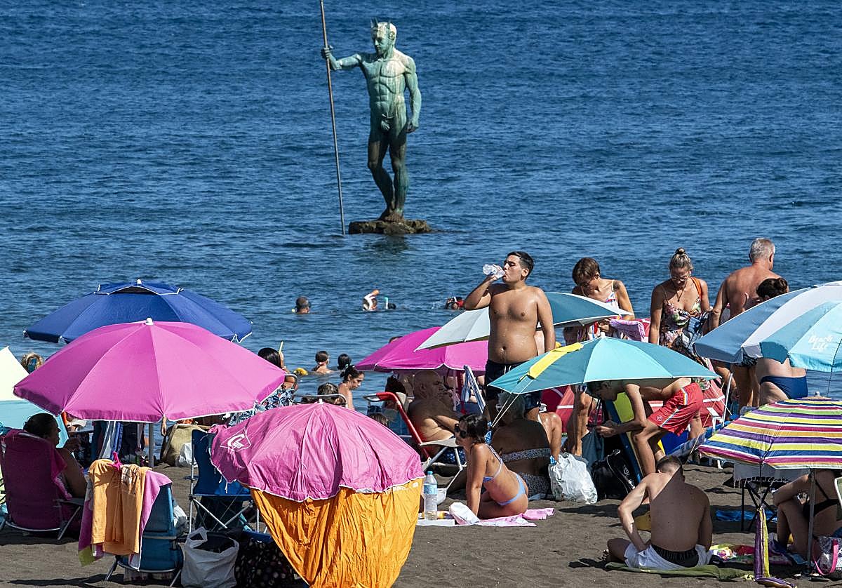 De norte a sur las playas de Gran Canaria se llenaron.