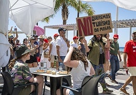 Manifestación contra el turismo de masa de este año en Arrecife, Lanzarote.