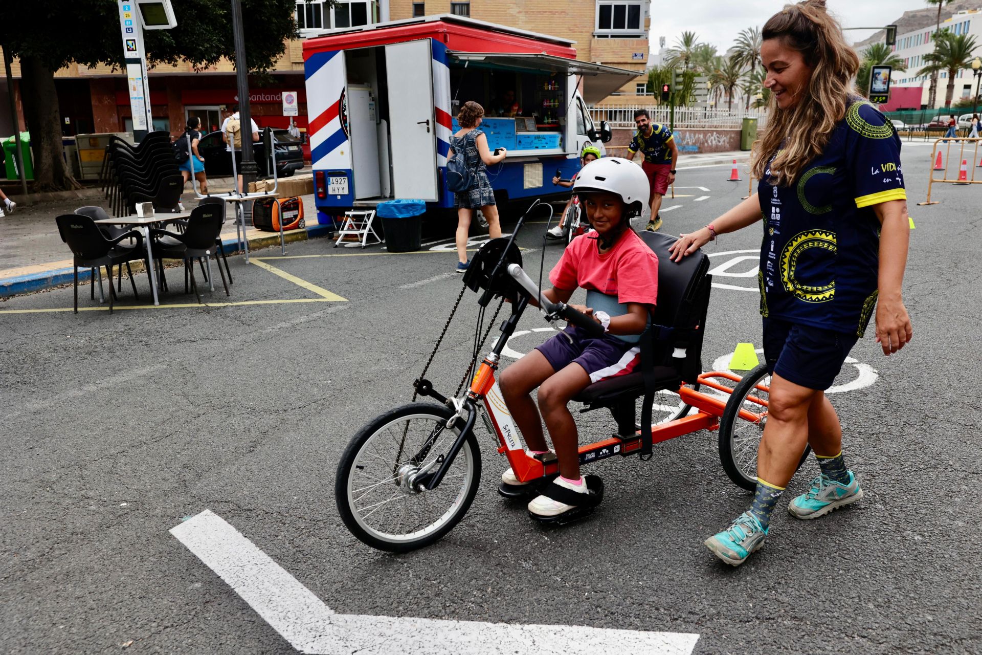 Nueva zona peatonal en el espacio urbano de Arenales