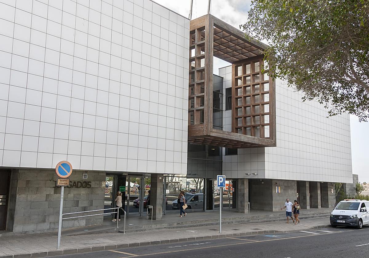 Palacio de Justicia de Arrecife, donde se deberá empezar el juicio el 6 de octubre.
