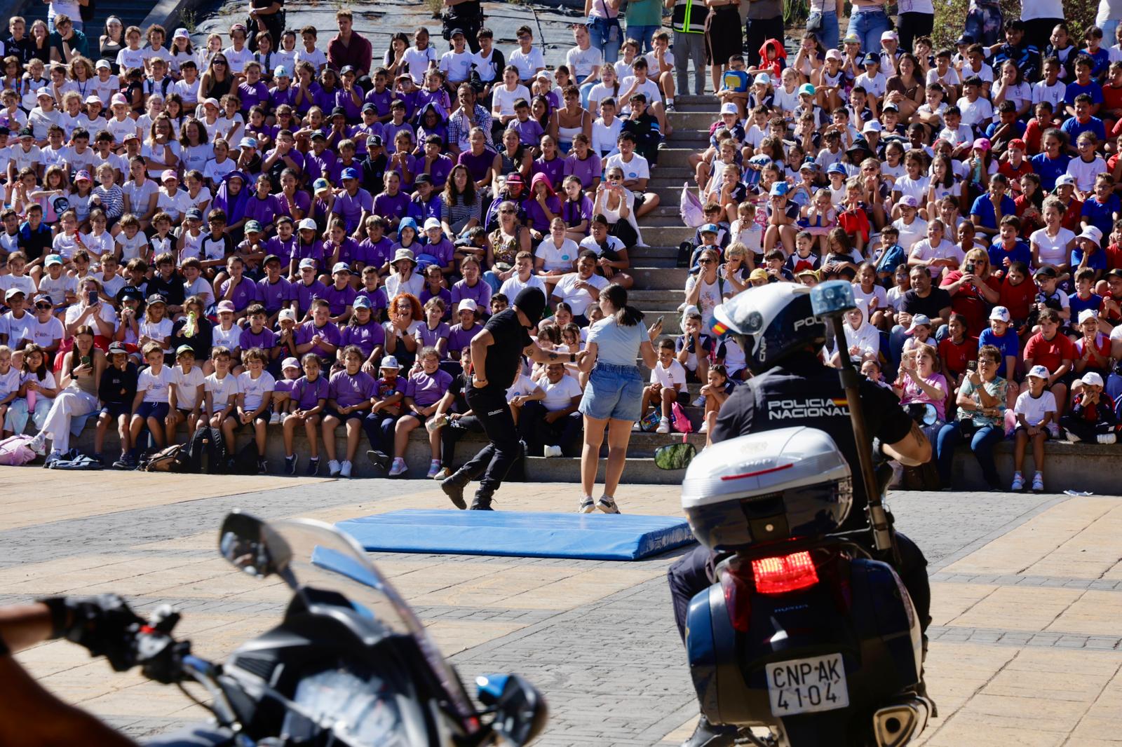 El alumnado de Primaria descubre la labor de la Policía Nacional en sus jornadas de puertas abiertas