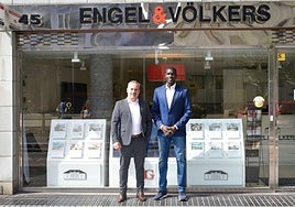 José Núñez -derecha- y Sitapha Savané sellaron el acuerdo.