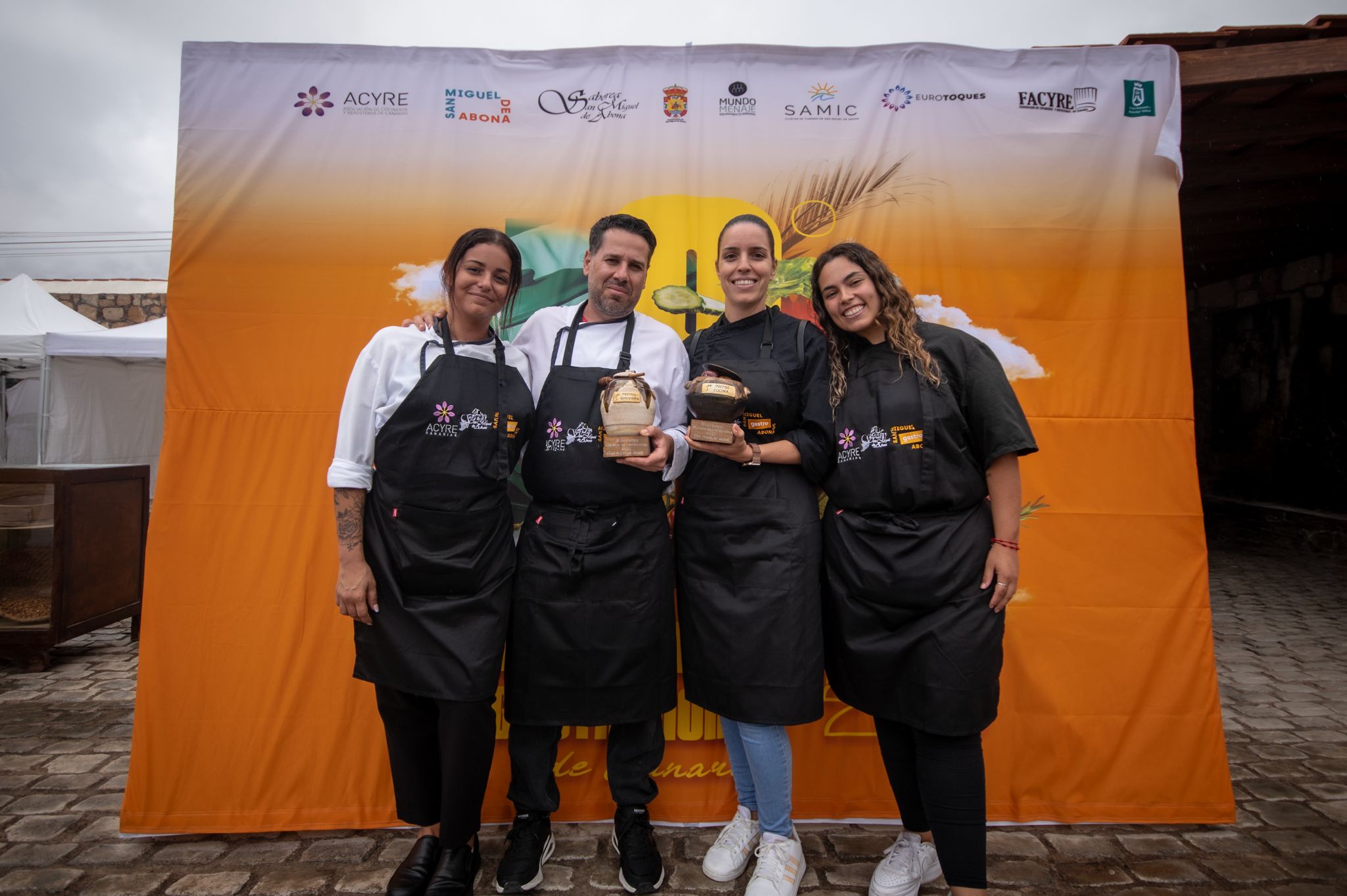 Ganadores en cocina y pastelería.