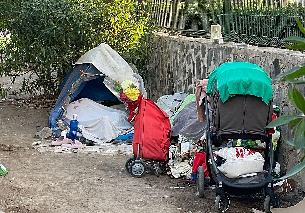 Imagen de una persona sin hogar en Las Palmas de Gran Canaria.