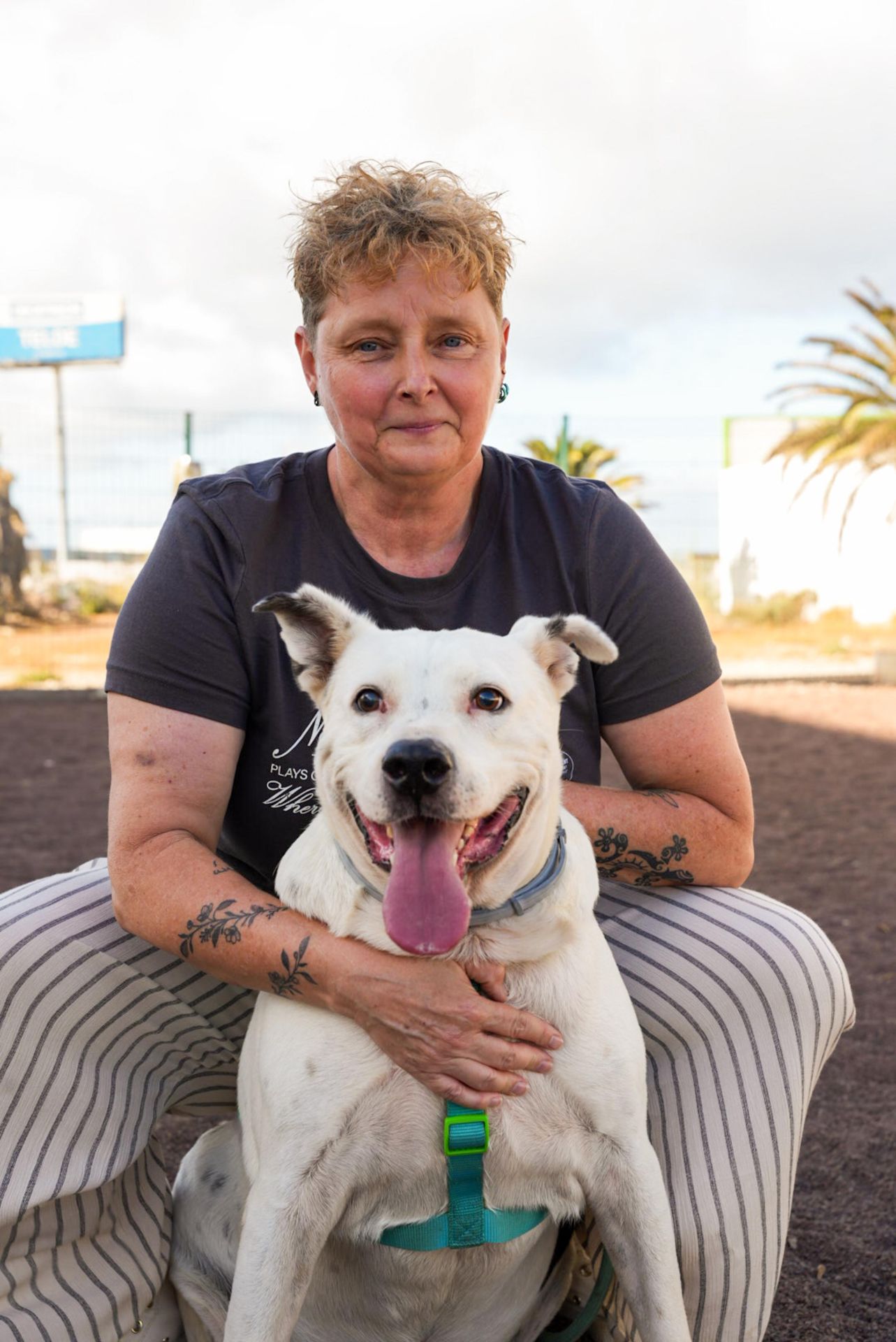 Cristina Beeson y el nuevo miembro de su familia, Venom.