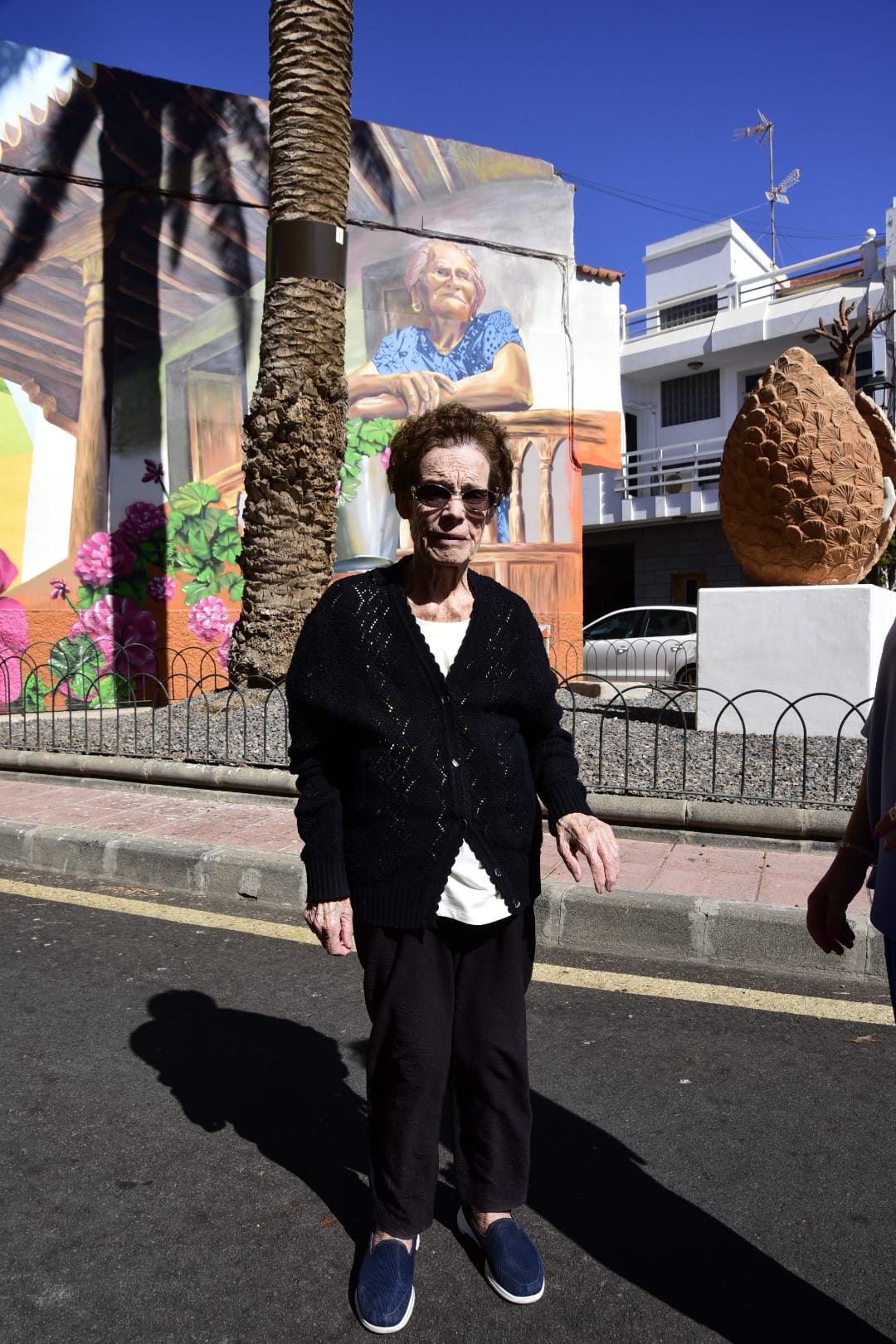 El casco de Agüimes luce un nuevo mural en homenaje a la vecina Carmen Tarajano