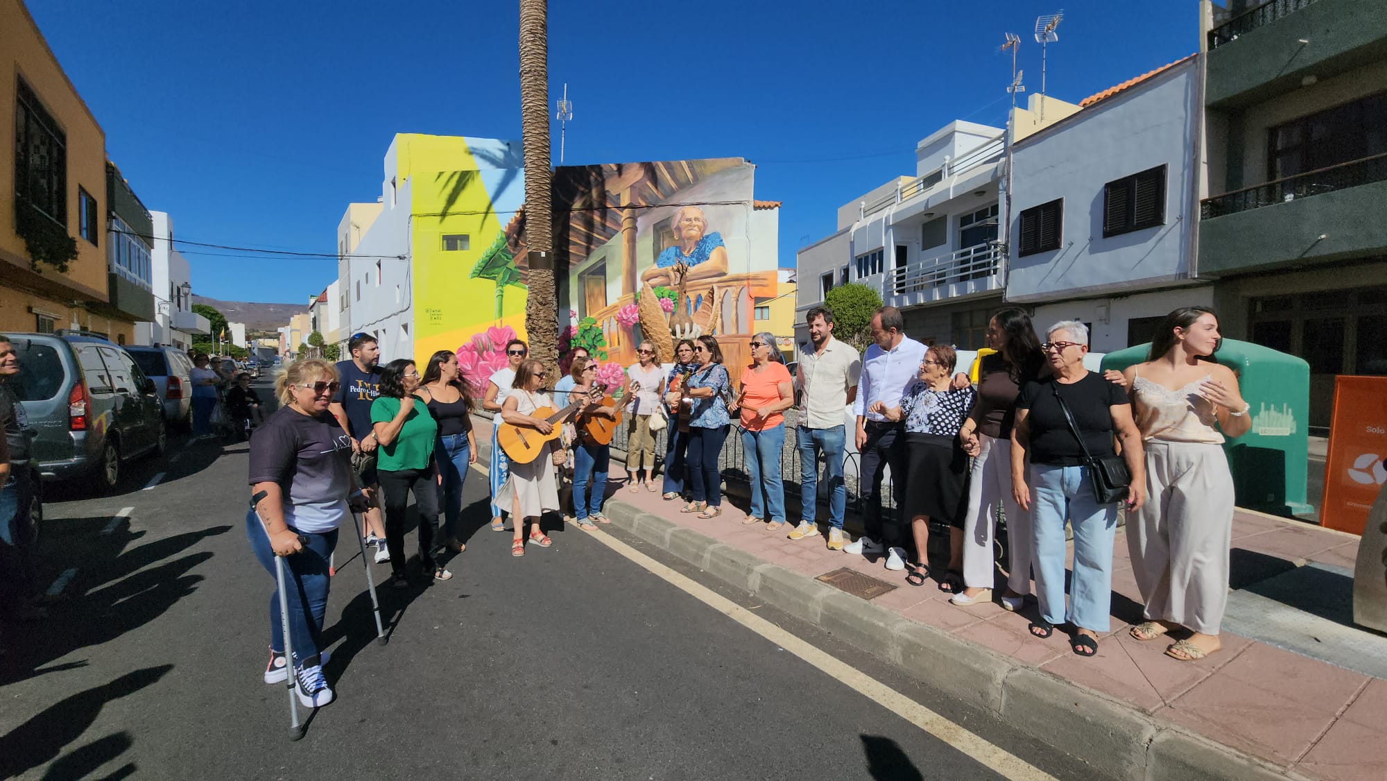 El casco de Agüimes luce un nuevo mural en homenaje a la vecina Carmen Tarajano