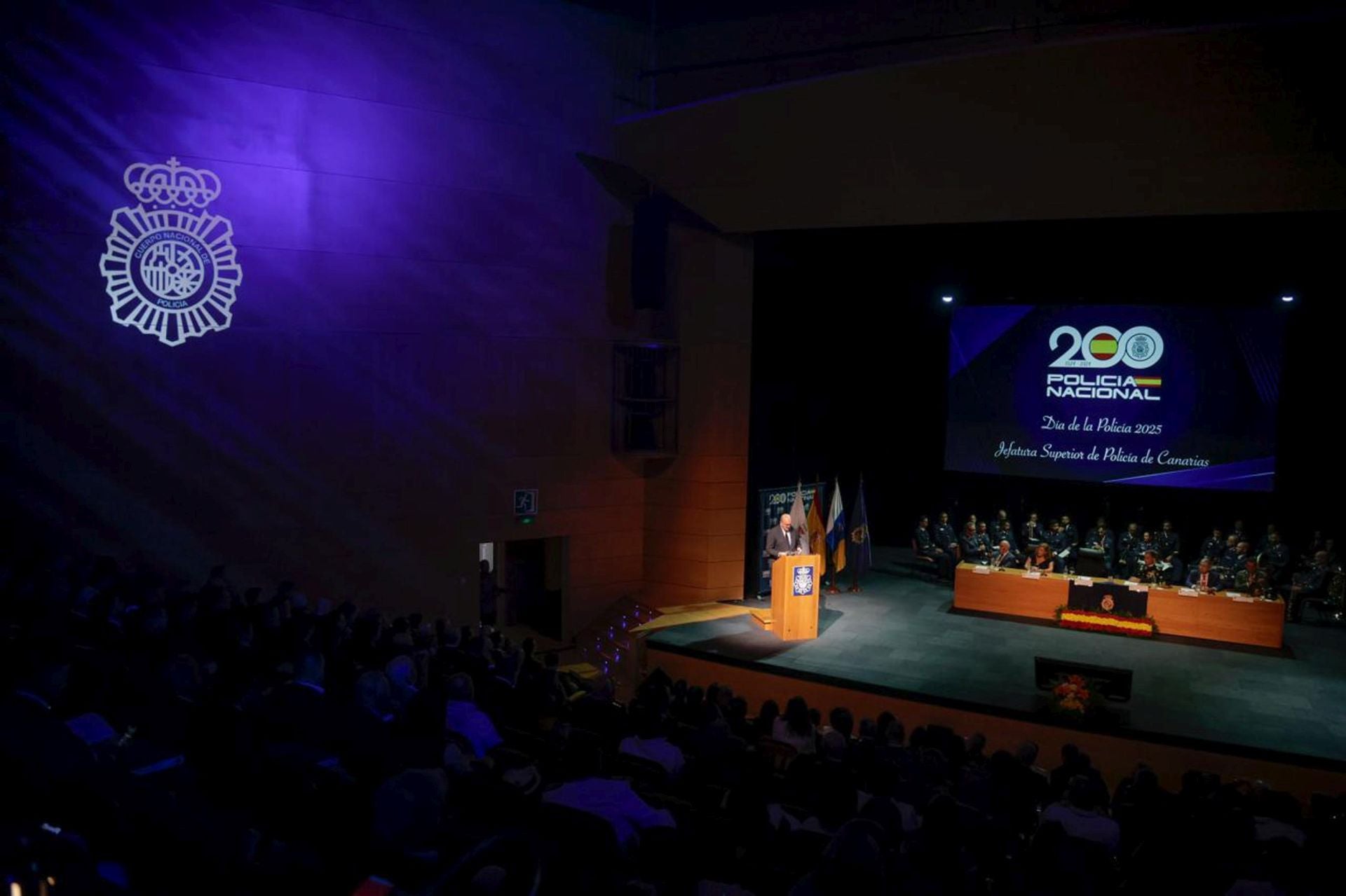 La Policía Nacional tributa un reconocimiento a 141 personas