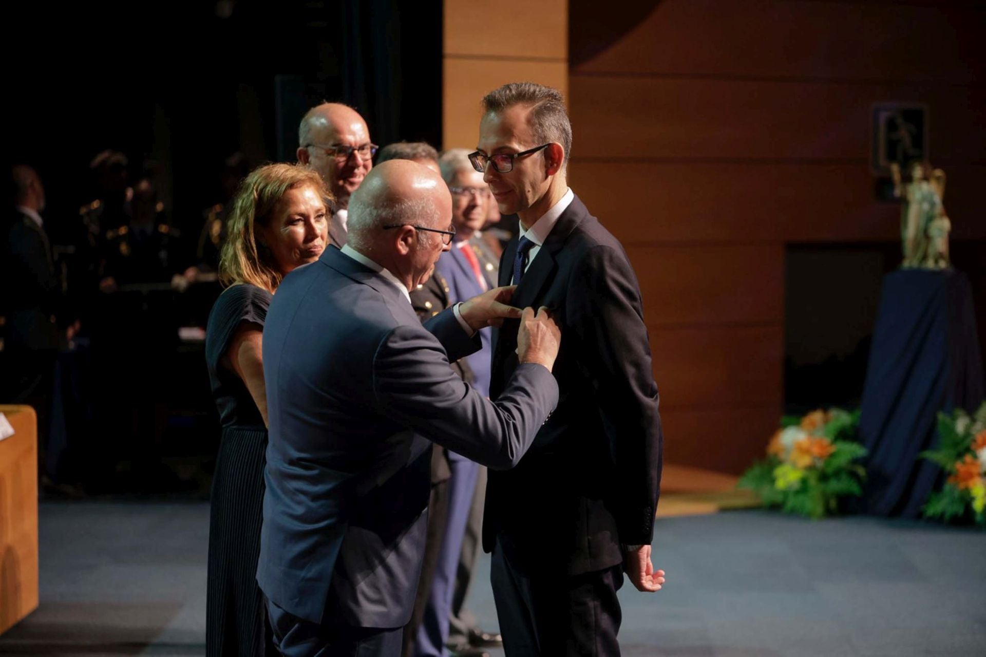 La Policía Nacional tributa un reconocimiento a 141 personas