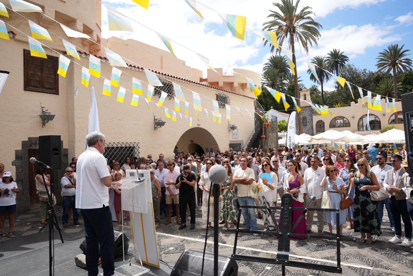 CC inicia el curso político en el Bodegón del Pueblo Canario, en imágenes
