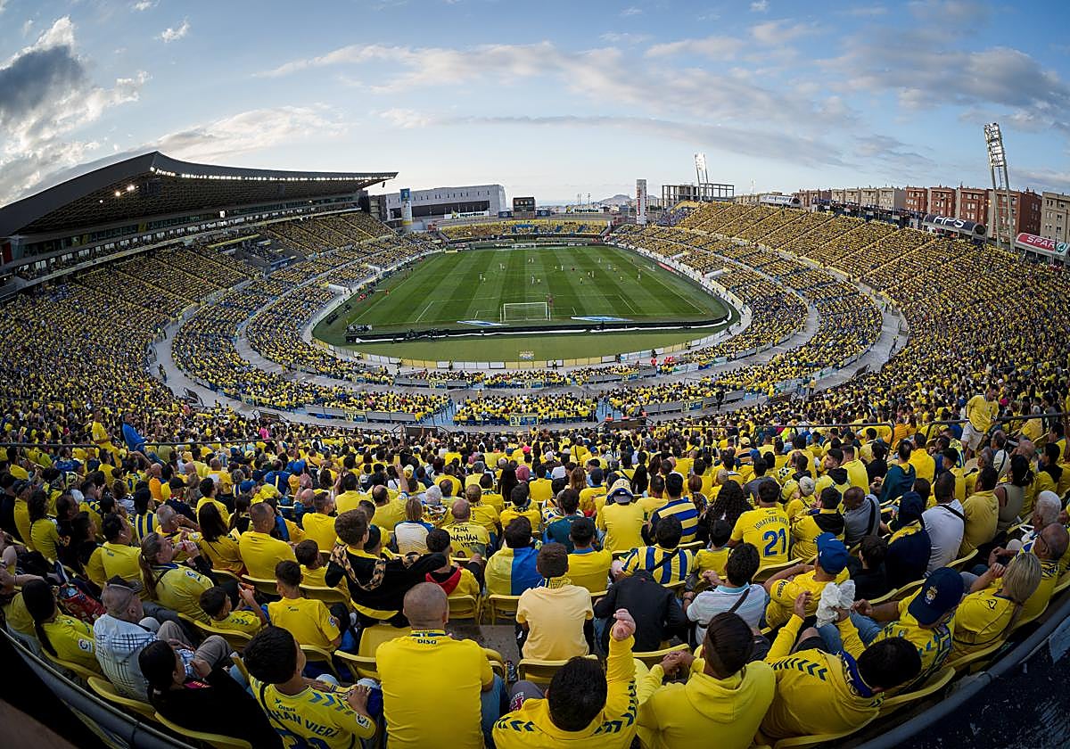 El Estadio de Gran Canaria se mantiene como uno de los recintos con más espectadores de la Segunda, con un promedio de casi 20.000 personas por encuentro.