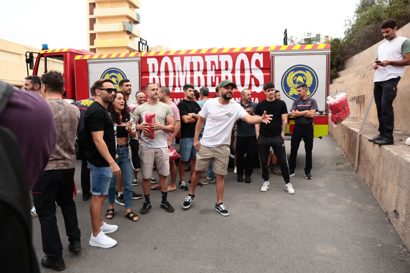 Los bomberos alzan la voz en el Parque Central Miller Bajo