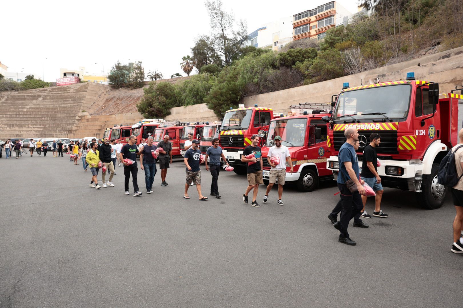 Los bomberos alzan la voz en el Parque Central Miller Bajo