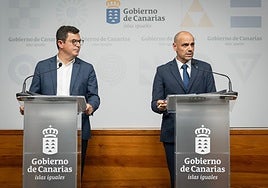 Pablo Rodríguez (i) y Alfonso Cabello, en la rueda de prensa tras el Consejo de Gobierno reunido ayer.
