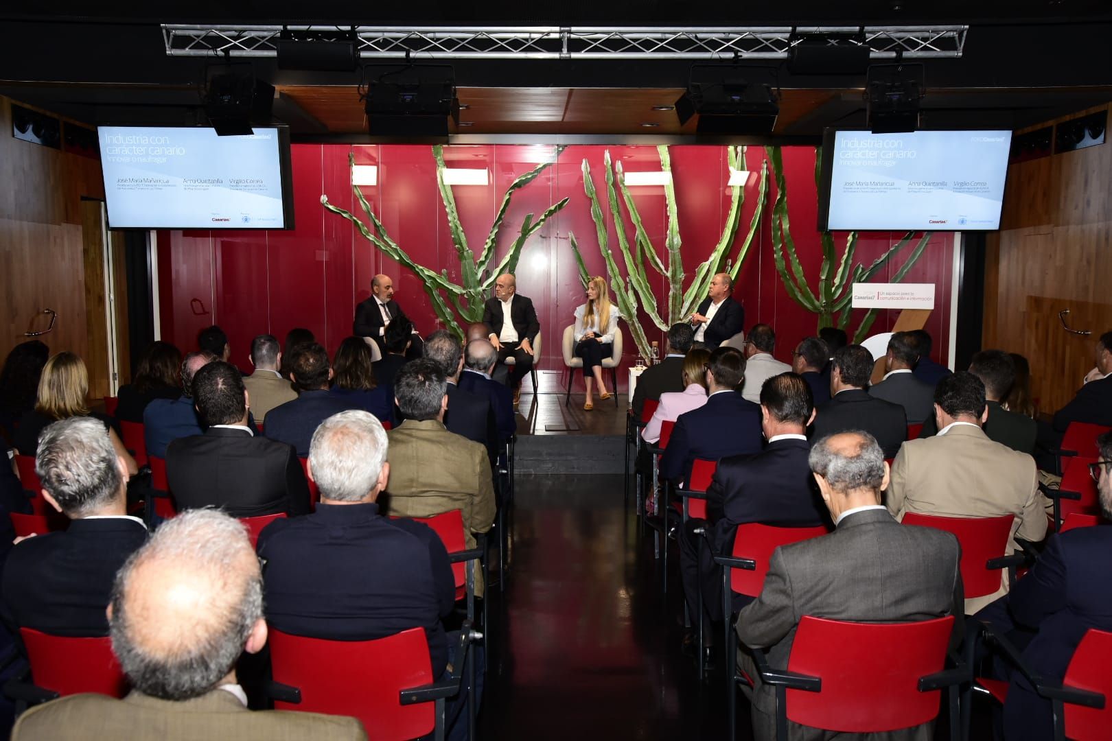 FORO CANARIAS7 &#039;Industria con carácter canario: innovar o naufragar&#039;, en imágenes