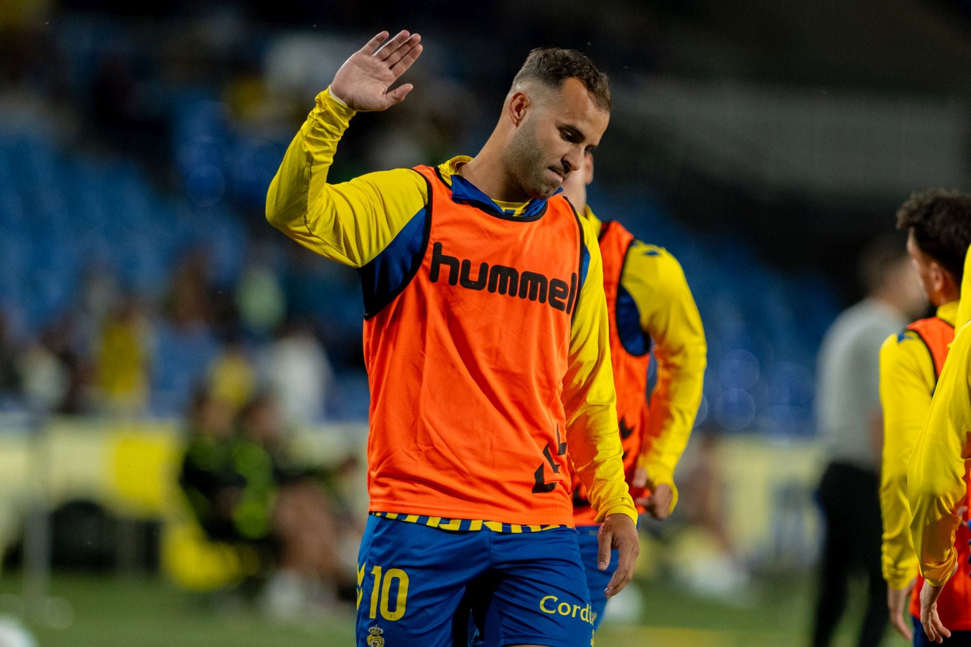 Jesé Rodríguez saluda a los aficionados.
