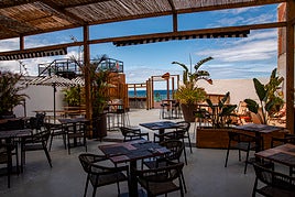Comedor de Bocachancla con vistas a la playa de Las Canteras.