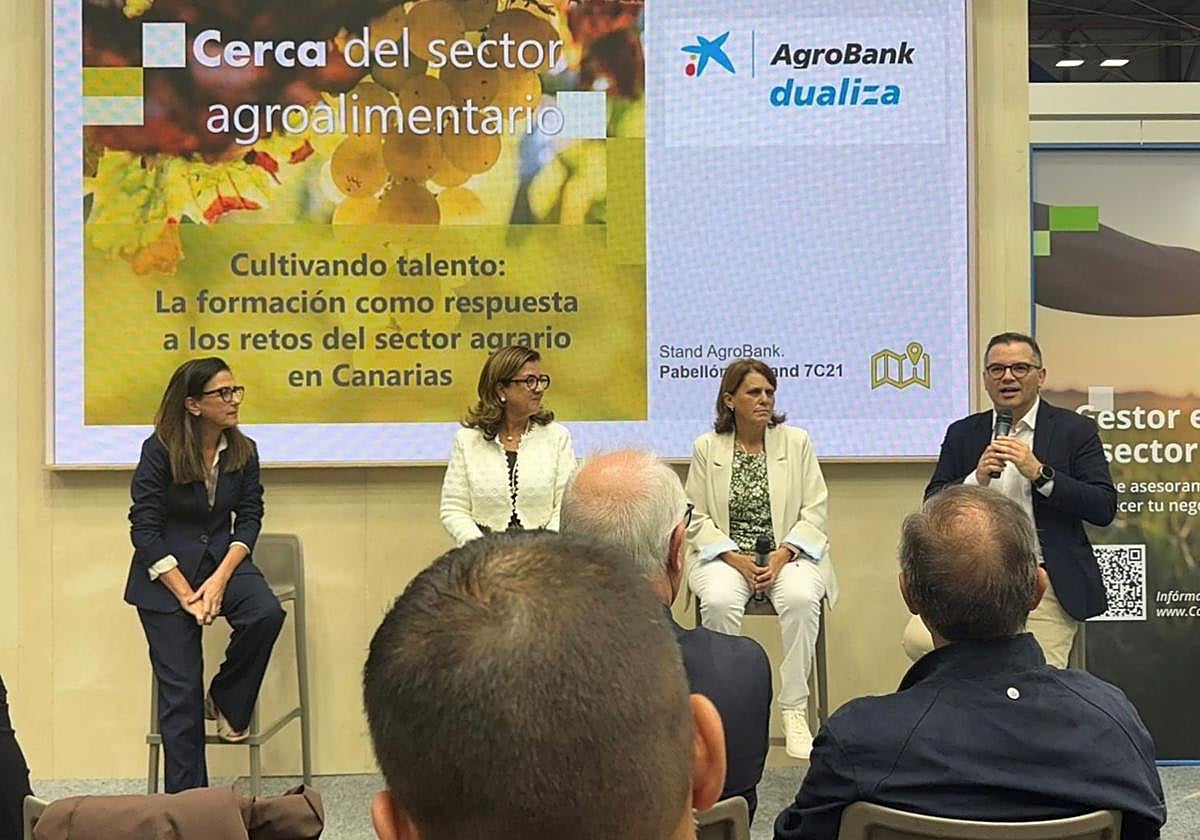 Encuentro sobre oportunidades de la FP en el sector primario canario organizado por CaixaBank en la feria Fruit Attraction.
