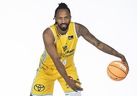 Un auténtico todoterreno sobre el parqué. El jugador colombiano Braian Angola espera aportar puntos, rebotes, asistencias... y títulos en un proyecto que le ilusiona desde que aterrizó en la isla.