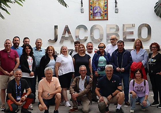 Representantes de los municipios gallegos junto al alcalde y ediles de San Bartolomé de Tirajana, en Tunte.