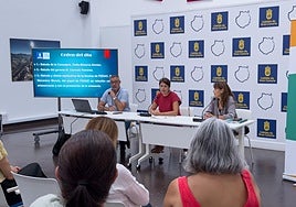La consejera Minerva Alonso durante el acto de entrega de carnés.
