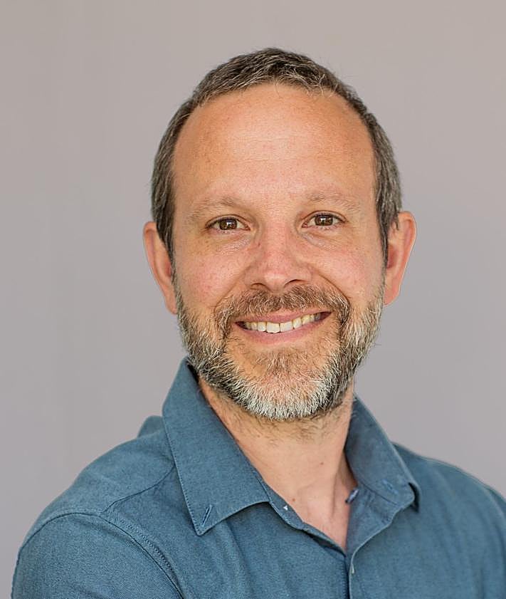 Imagen secundaria 2 - Oliver Rivero-Arias en alguna de sus conferencias en la Universidad de Oxford.