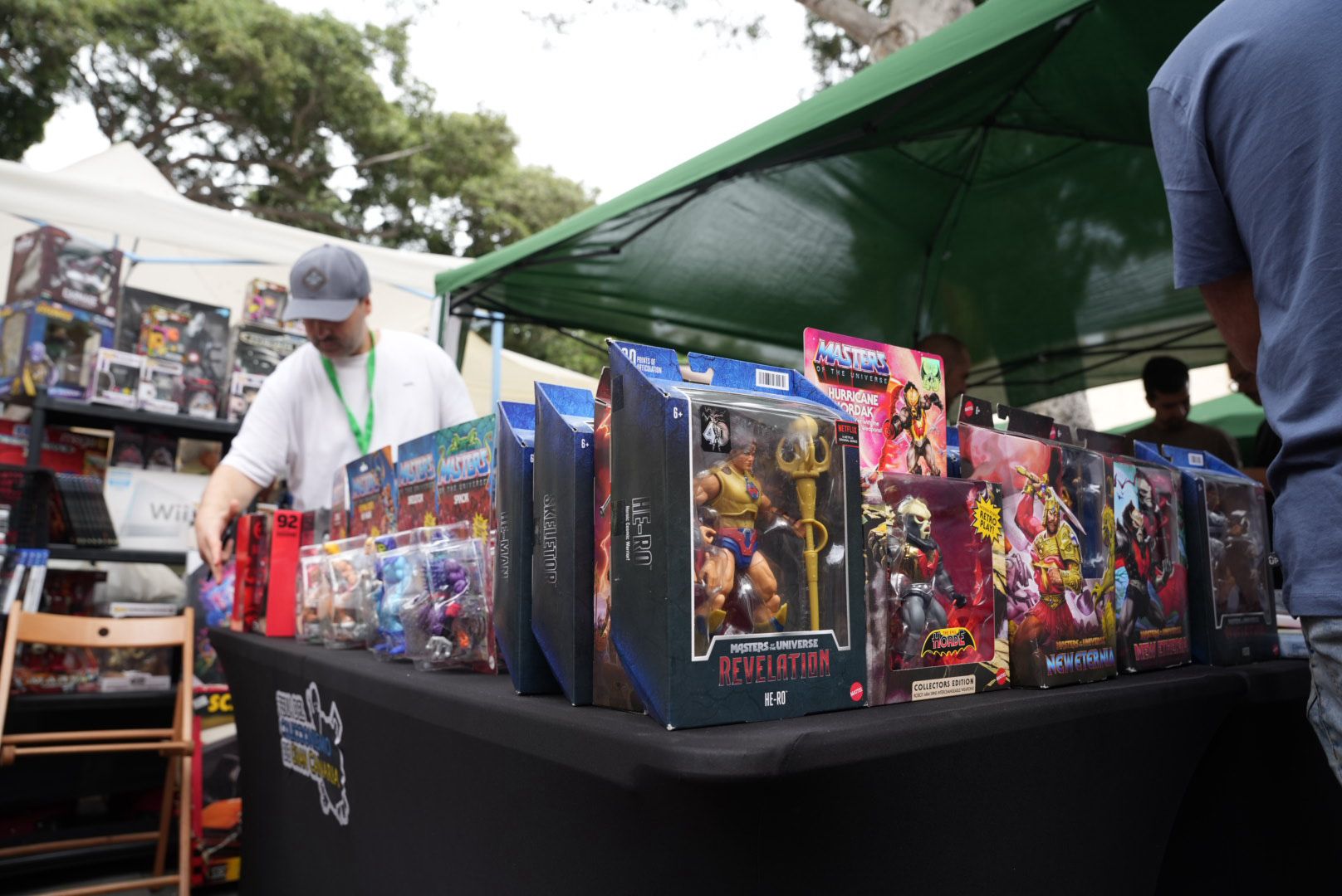 Pasión por lo vintage: éxito de la Feria del Coleccionismo en Vegueta